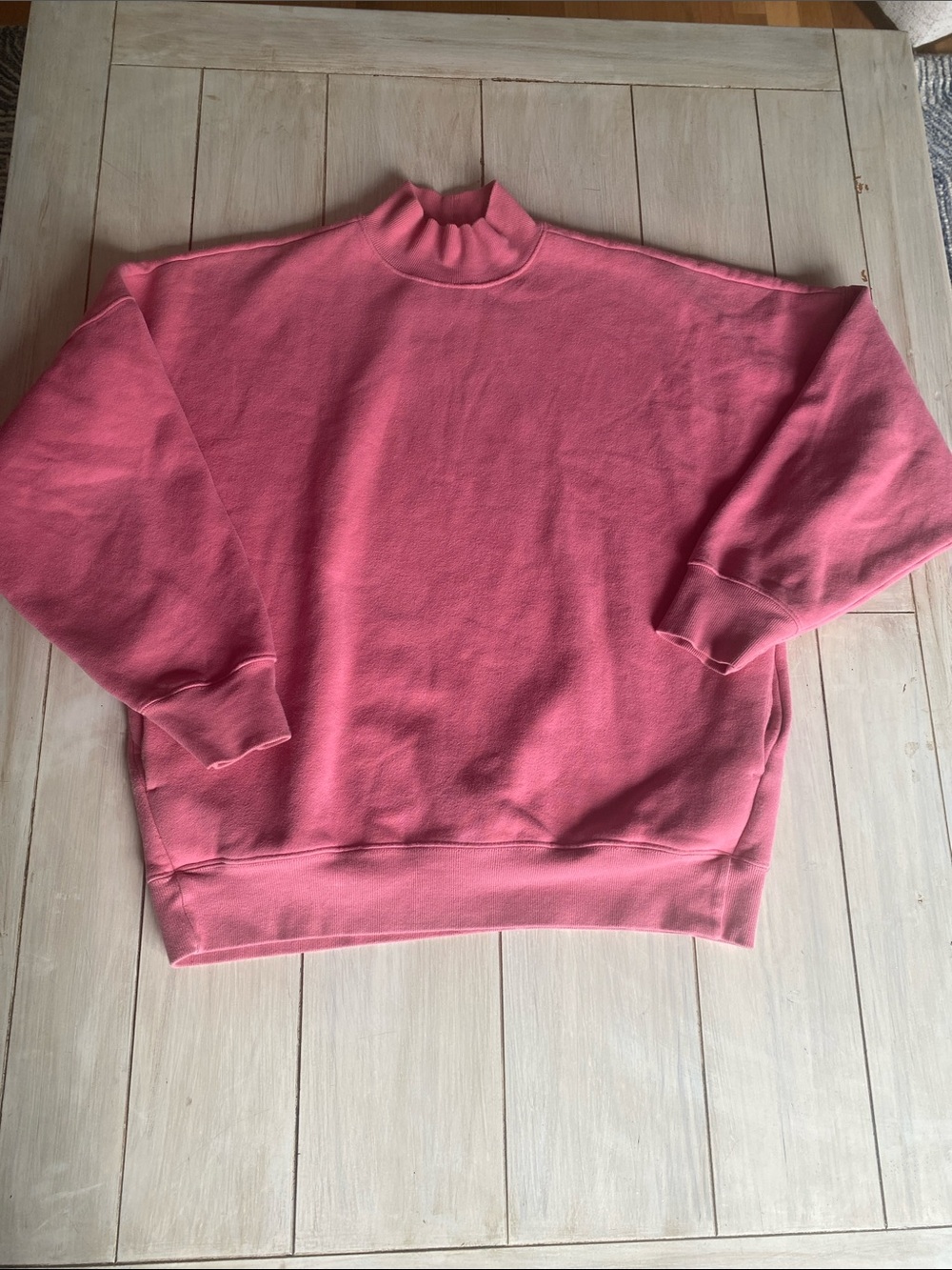 Aritzia TNA Coral Pink Mock Turtleneck Sweatshirt Medium